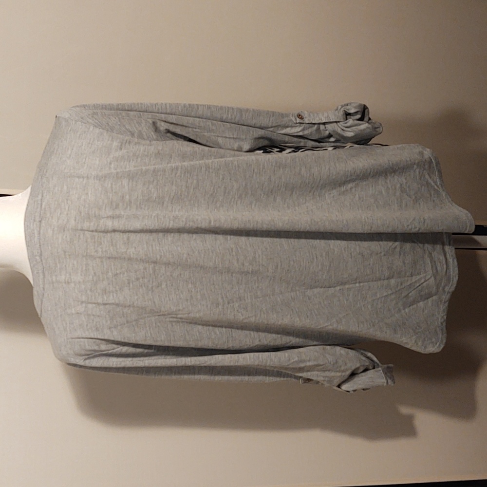 Maurices Diamond Patterned Top - Sz. L - Picture 4 of 7